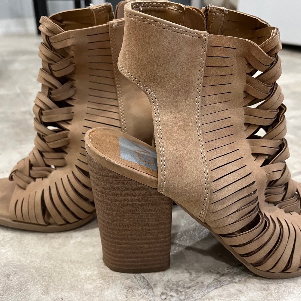 Ladies Shoes